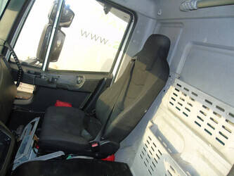 2018-iveco-eurocargo-120e22-1383306-43690256