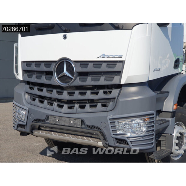 2022 مرسيدس بنز Arocs 4142-43690315