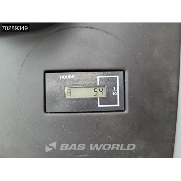 2025 هيونداي R210-43690619