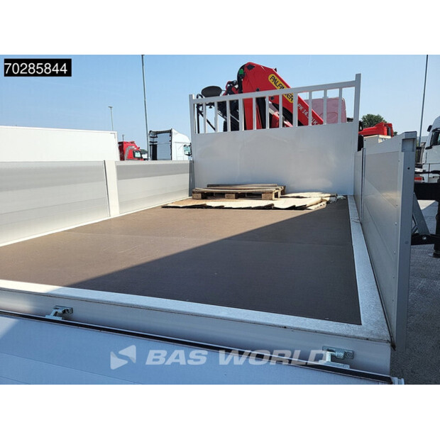 2023 فولفو FE 320-43690647