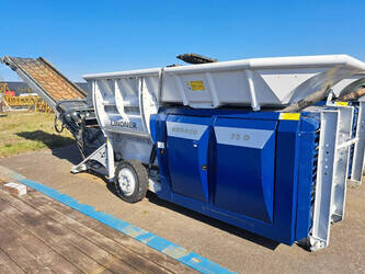 Image for CRUSHERS 2015 Lindner Urraco 75 D for Sale in Netherlands