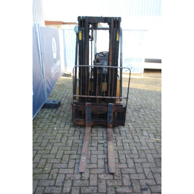 1994 كاتربيلر F35-43690829