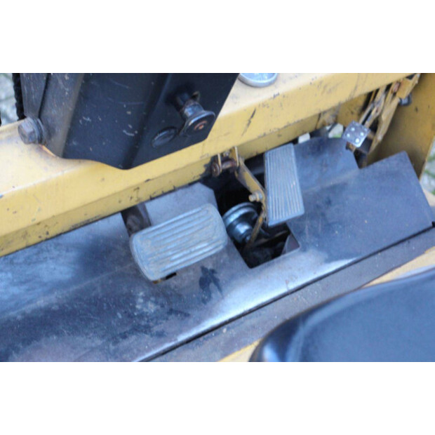 1994 كاتربيلر F35-43690846