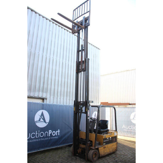 1994 كاتربيلر F35-43690850