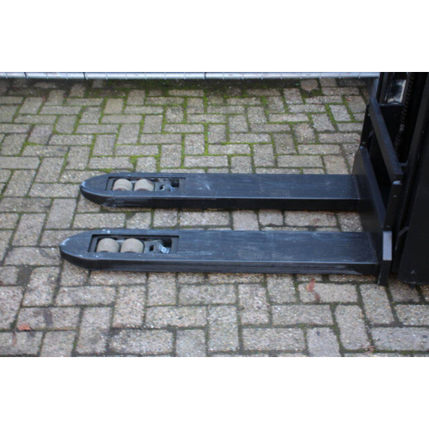 2018 Toyota SWE200D-43690863