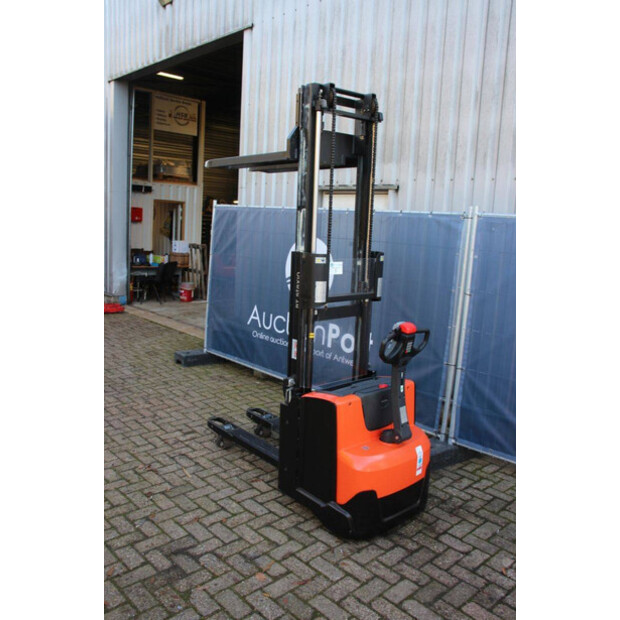 2018 Toyota SWE200D-43690873