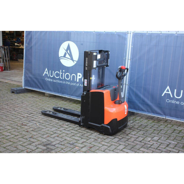 2018 Toyota SWE200D-43690879