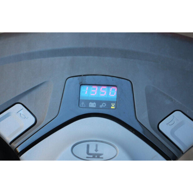 2018 Toyota SWE200D-43690896