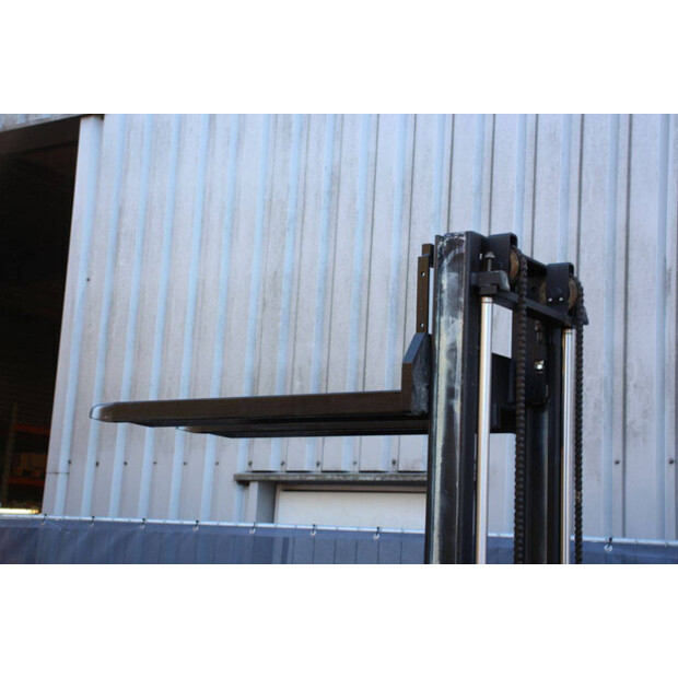 2018 Toyota SWE200D-43690901