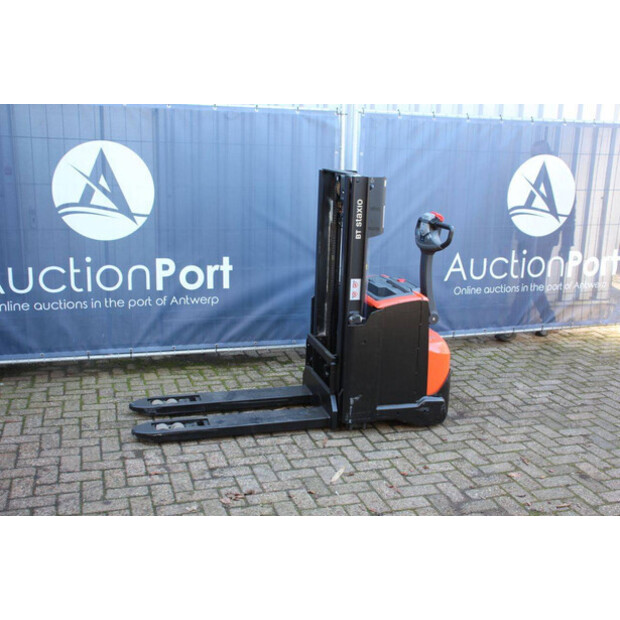 2018 Toyota SWE200D-43690902