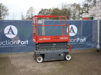 صورة ل رافعات مقصية 2016 سكايجاك SJ3219