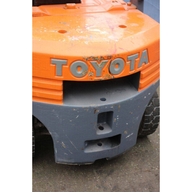 1990 Toyota 5FG25-43691311