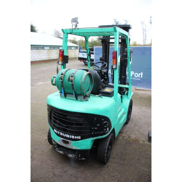 2000 ميتسوبيشي 25-43691359