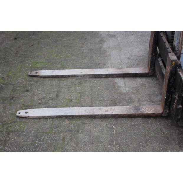 1974 ليندي H25D-43691409