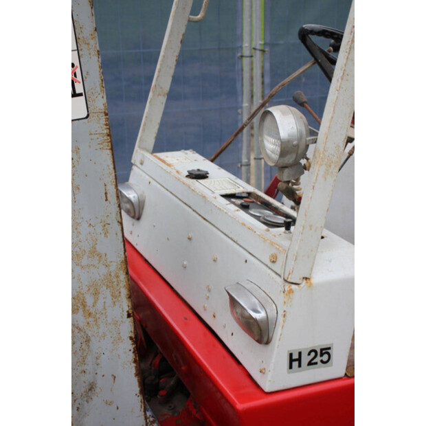 1974 ليندي H25D-43691412