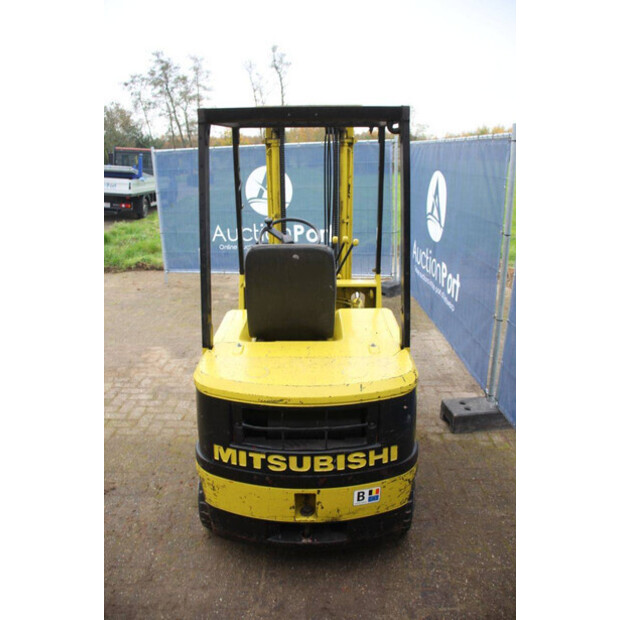 1990 ميتسوبيشي FD15-43691440