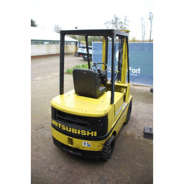 1990 ميتسوبيشي FD15-43691441