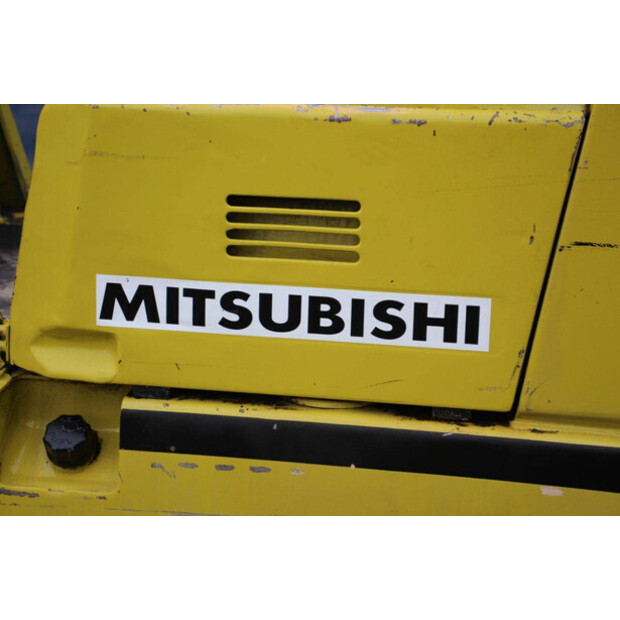 1990 ميتسوبيشي FD15-43691451
