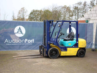 صورة ل رافعات شوكية كوماتسو FD25T-12