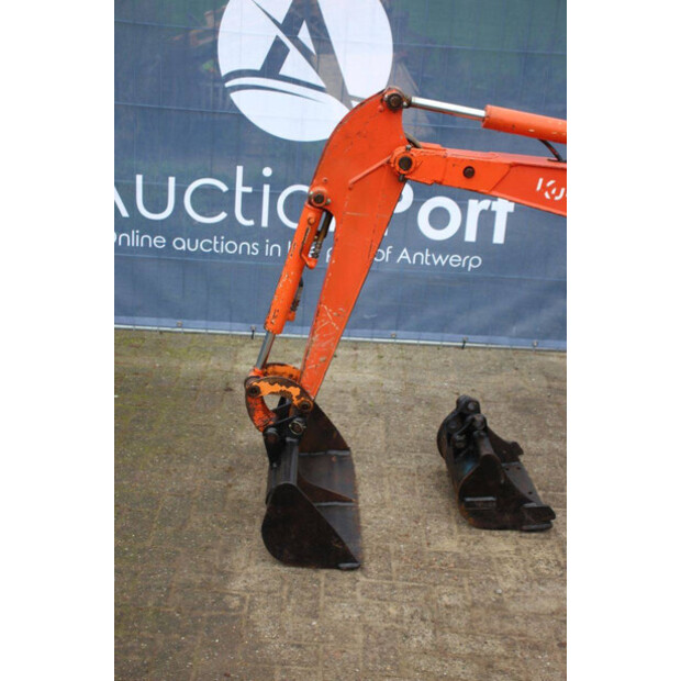 2010 KUBOTA U10-3-43691597