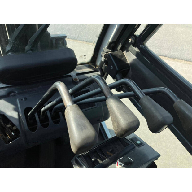 2017 UNICARRIERS Y1D2A25Q-43691657