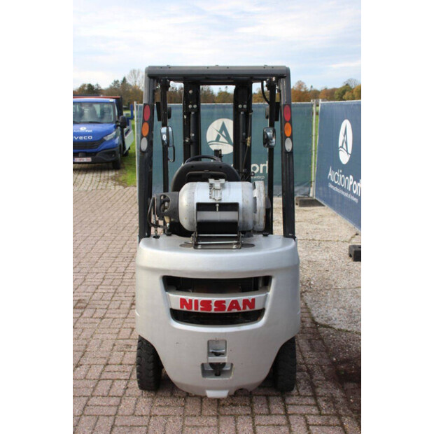 2011 NISSAN P1P1A15D-43691881