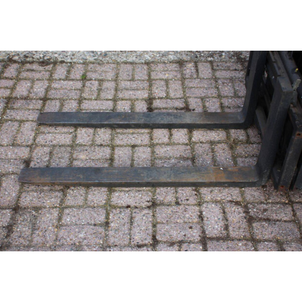 2011 NISSAN P1P1A15D-43691889