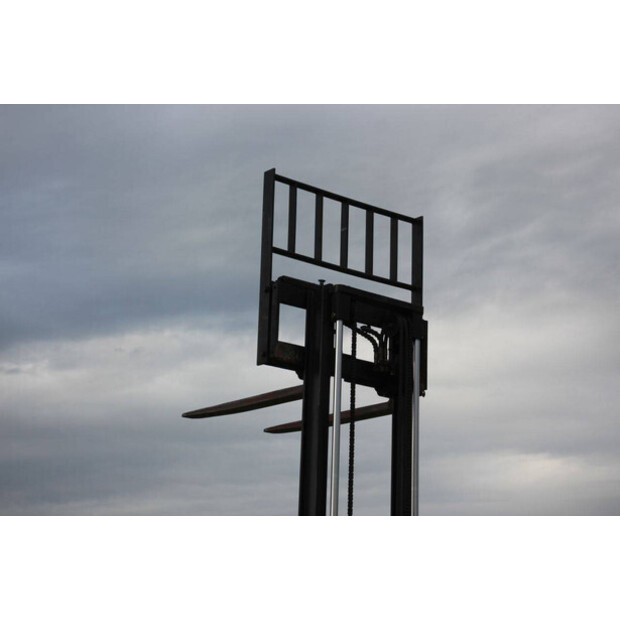 هيونداي HLF18-5-43692069