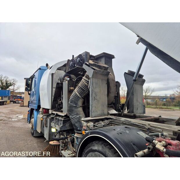 2012 Mercedes-Benz 1844-43704378