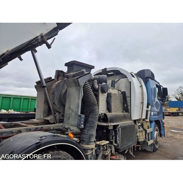 2012 Mercedes-Benz 1844-43704379