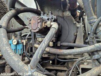 2012-mercedes-benz-1844-1383379-43704381