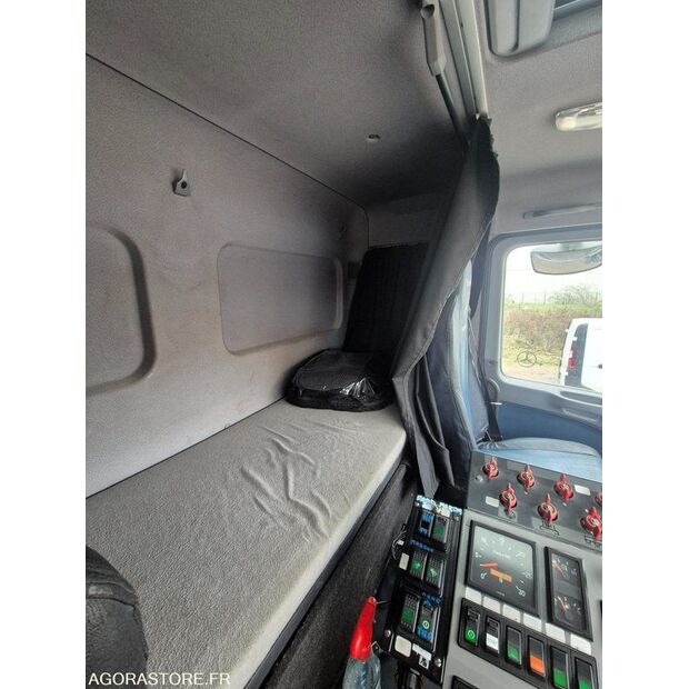 2012 Mercedes-Benz 1844-43704399