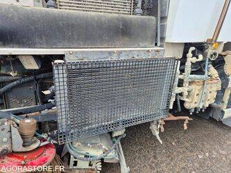 2012-mercedes-benz-1844-1383379-43704404