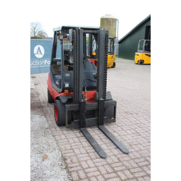 2001 Linde H35T-03-43705335