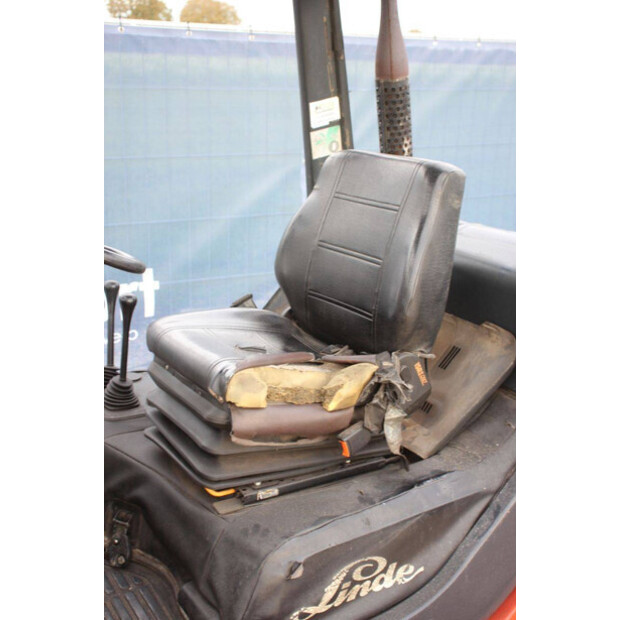 2001 Linde H35T-03-43705349