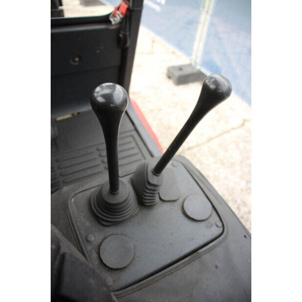 2001 Linde H35T-03-43705352