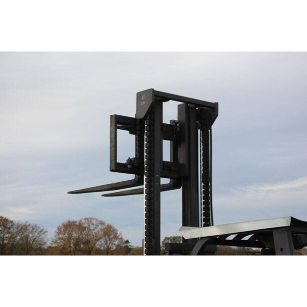 2001 Linde H35T-03-43705358