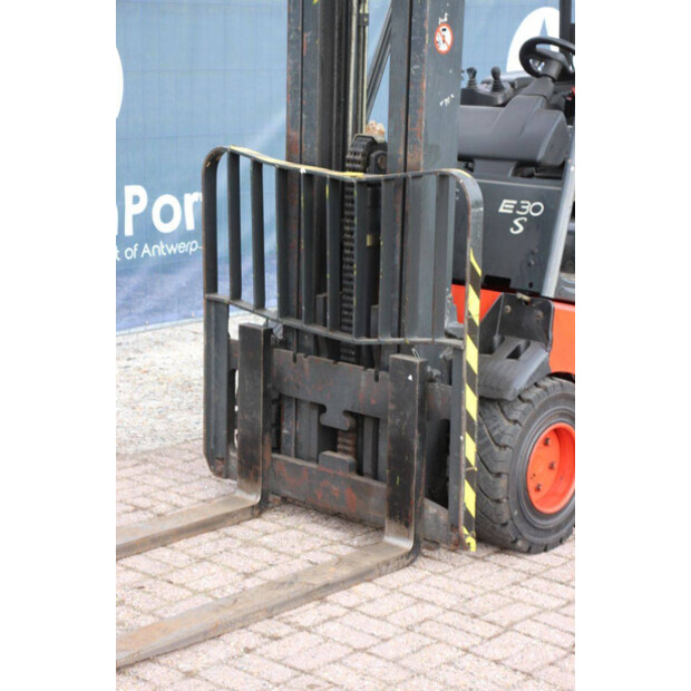 2005 Linde E30/03/600-43705421