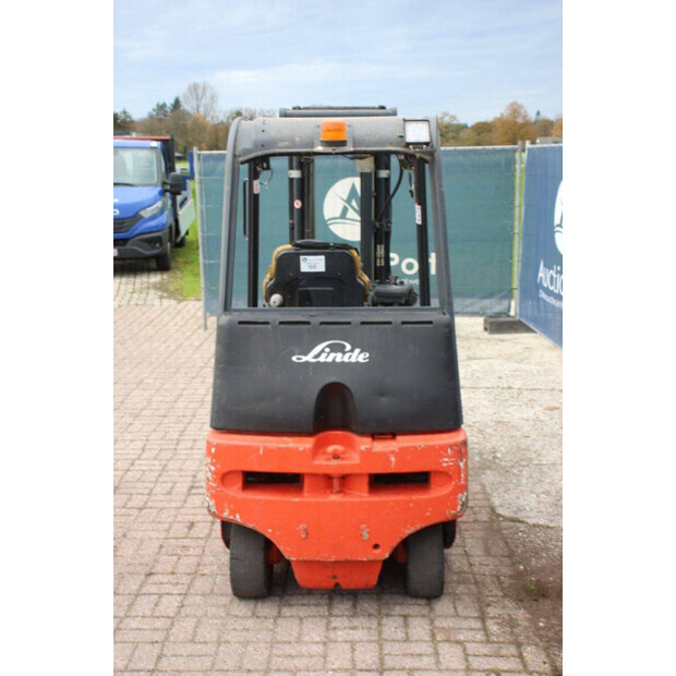 2006 Linde E20/02-43705513