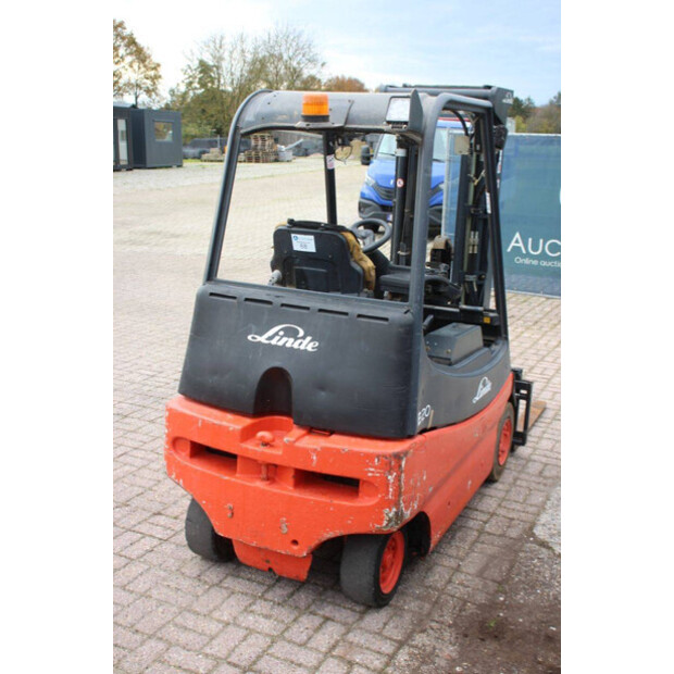 2006 Linde E20/02-43705514