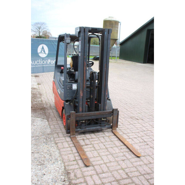 2006 Linde E20/02-43705515