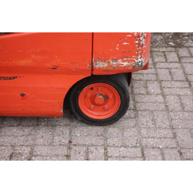 2006 Linde E20/02-43705532