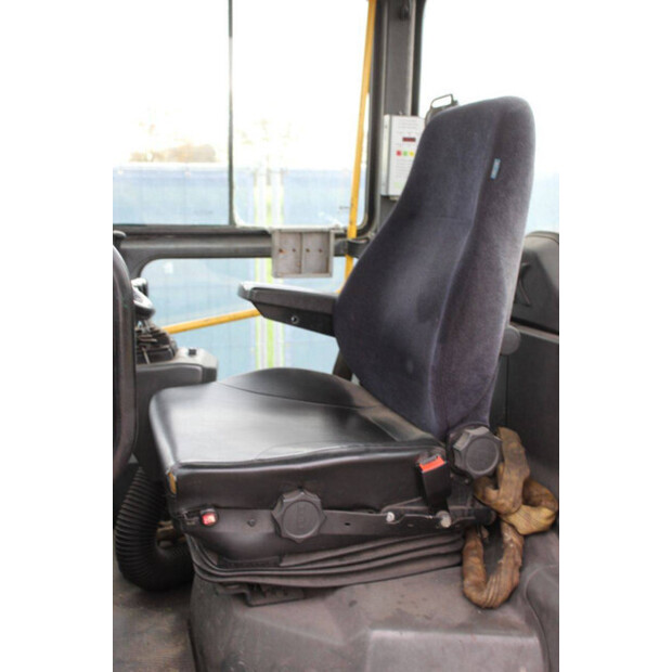 2010 KALMAR DCE 80-9-43705938