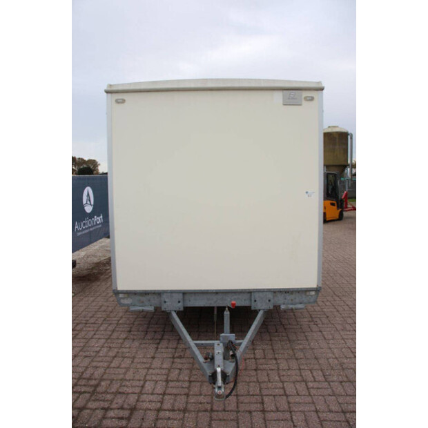 2013 أخرى VOGN-43706031