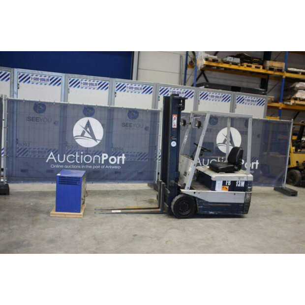 كوماتسو FB13M-2-43706301