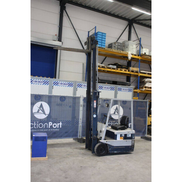 كوماتسو FB13M-2-43706336