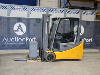 صورة ل رافعات شوكية 2017 جنجهينريتش EFG220