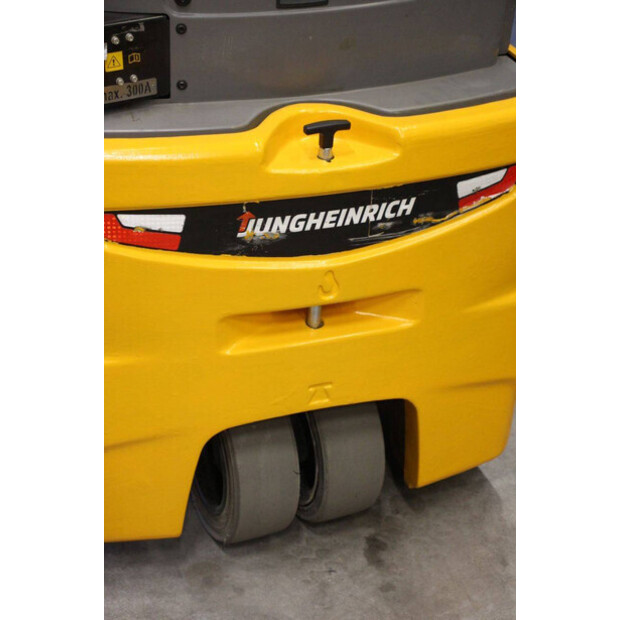 2017 Jungheinrich EFG220-43706495