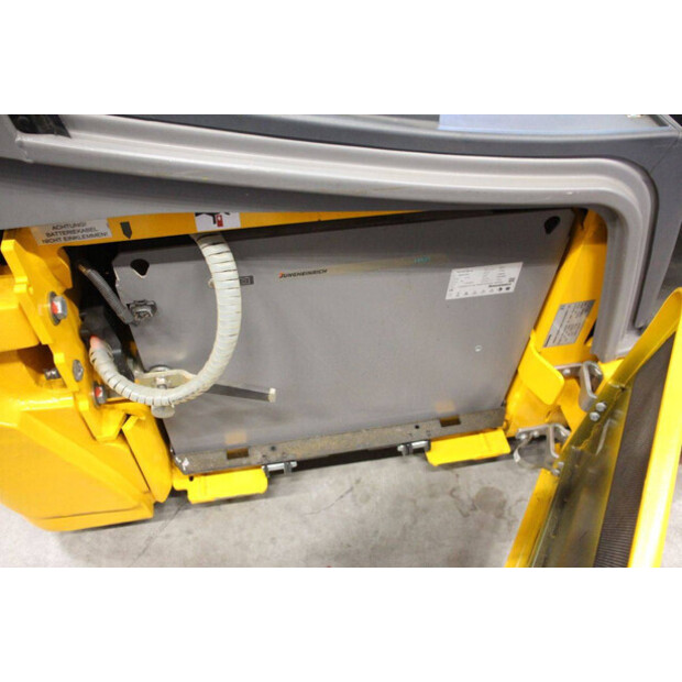 2017 Jungheinrich EFG220-43706496