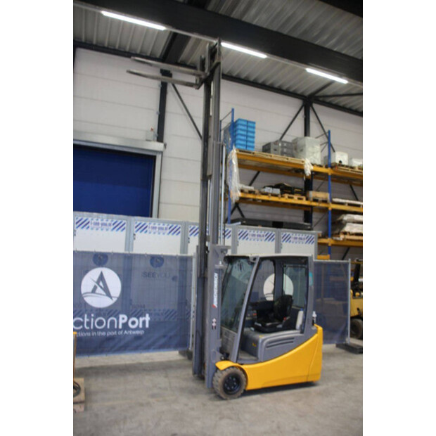 2017 Jungheinrich EFG220-43706511